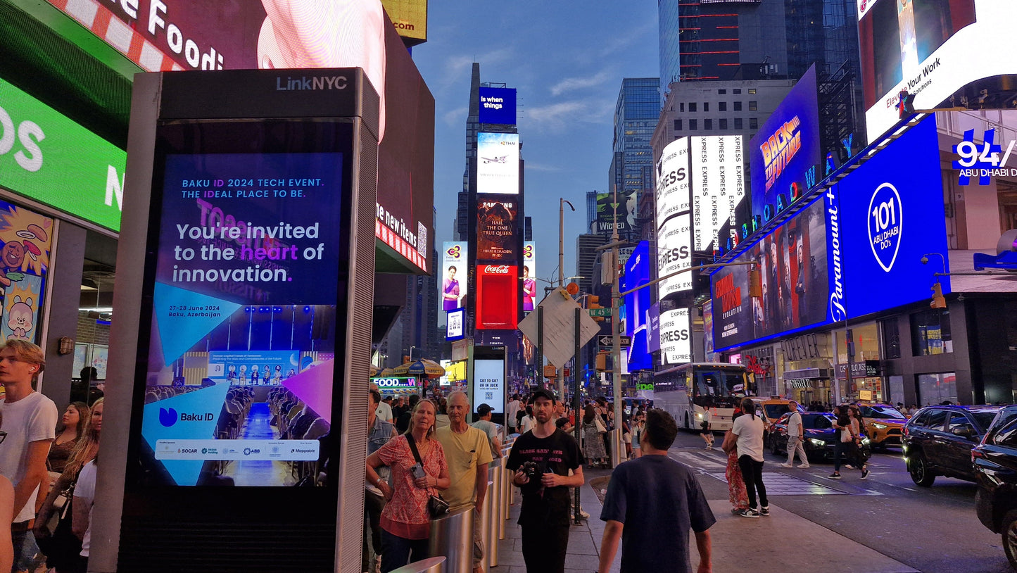 Advertise on Times Square Info Monitor